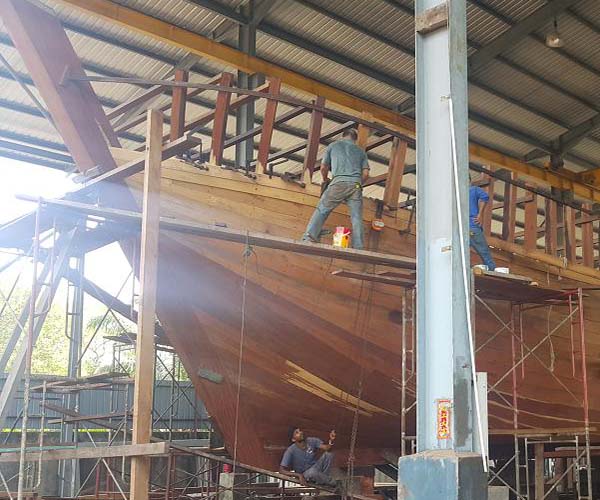 CHENGAL WOODEN BOAT